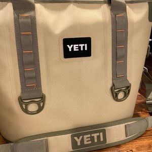 Yeti hopper 30 cooler